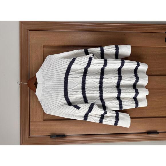 Aerie Cable Knit Button Cardigan Sweater Navy & White Women’s Large Oversized - Picture 6 of 10